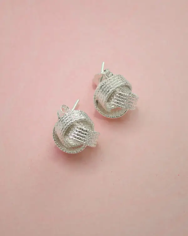 Aretes