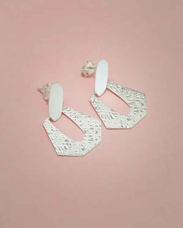 Aretes